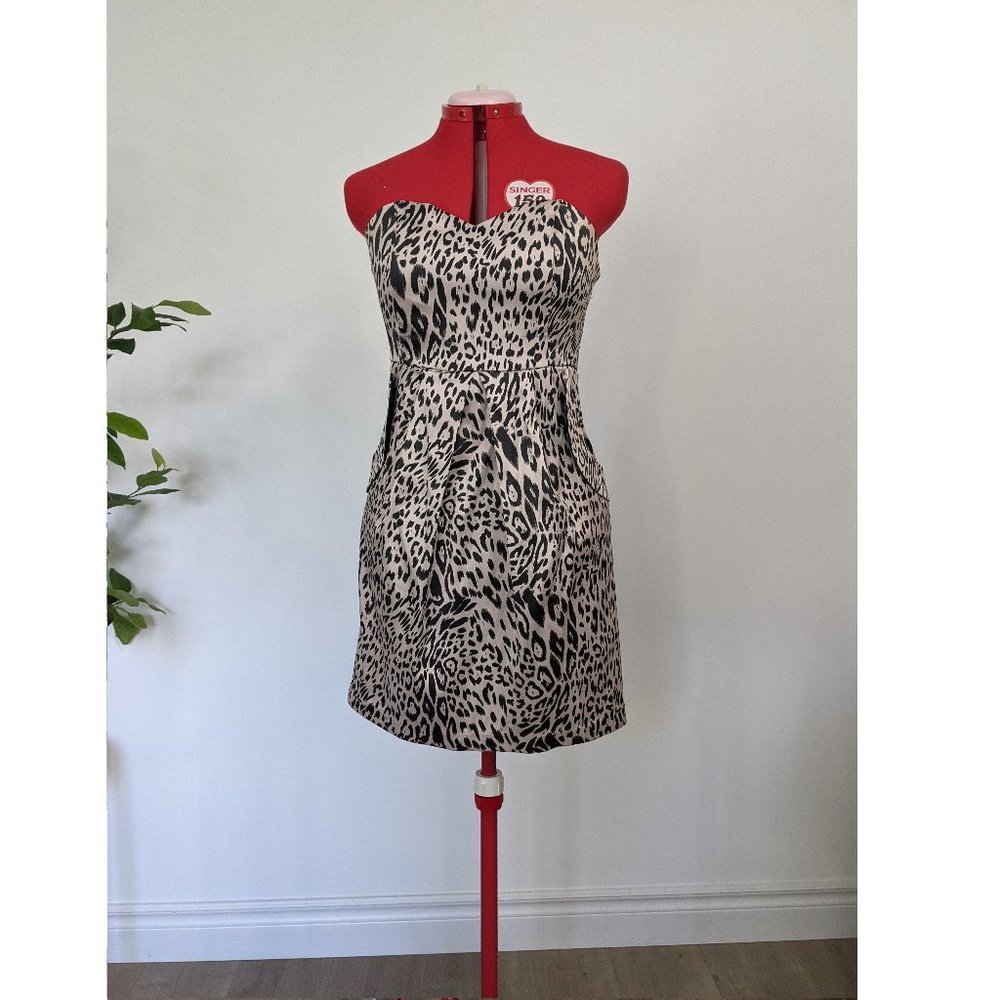 Poetry Clothing - Cheeta print strapless dress with pockets